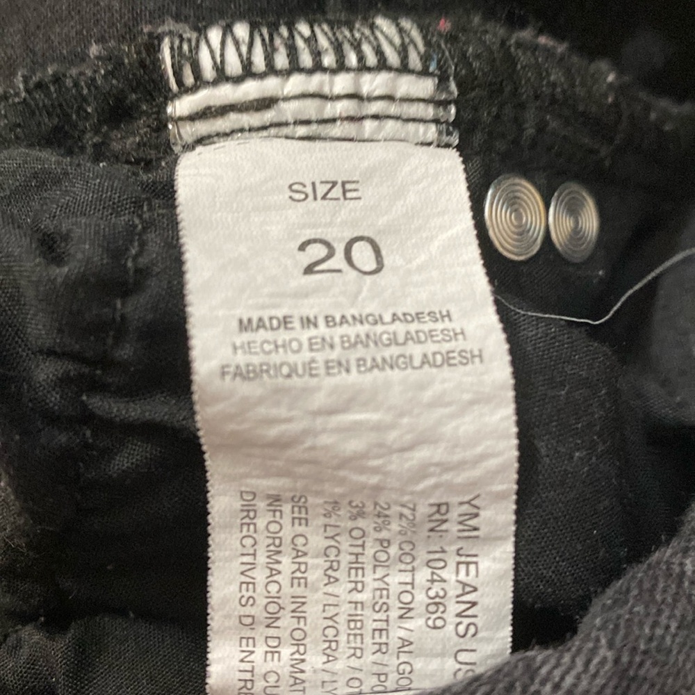 YMI charcoal wash straight leg size 20 women’s black denim
